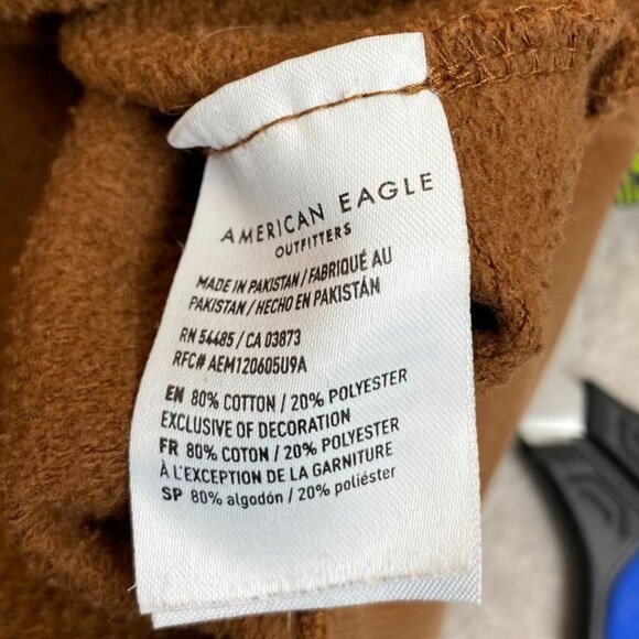 American Eagle Men's Hoodie Large Sweatshirt With Front Pocket & Sewn on Letteri - Picture 11 of 11